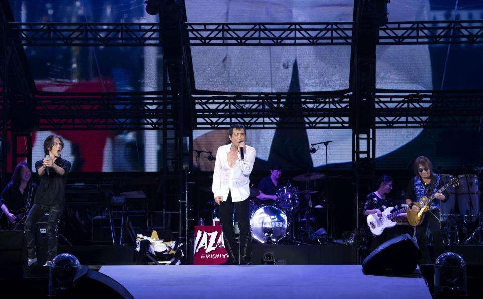 矢沢永吉　国立2日目にB'zがシークレット出演　観客6万人どよめく