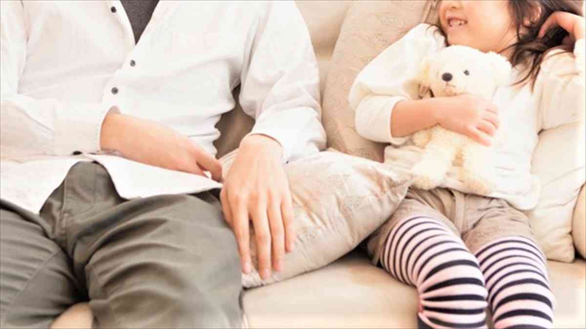 長期休暇になると家に来る男性。母の愛人かと思っていたら… | BUZZmag