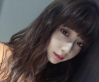 【画像あり】レッズ大好き荻野由佳、ユニフォーム姿が可愛い！過去観戦３試合無敗「勝利の女神だ！」 – News Bomb｜ニュースまとめサイト