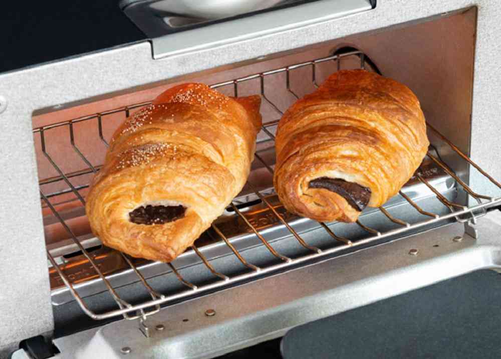 モスの新作は「1分あれば生まれかわるクロワッサン」！予約限定、持ち帰り専用