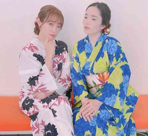 平野ノラ、「ゲロマブ」大沢あかねと浴衣2ショット