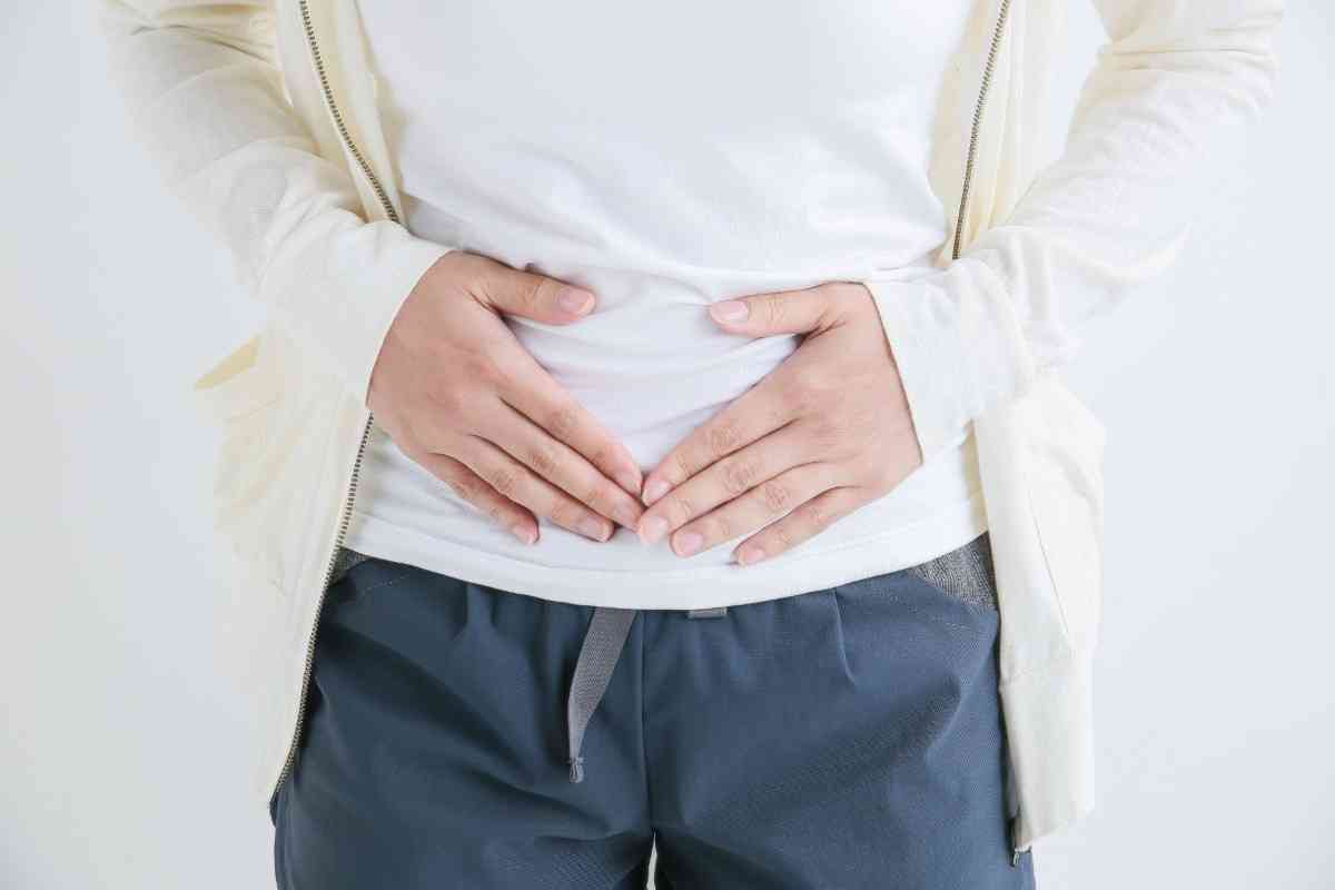 「夏は便秘になりやすい」って本当？ 「食物繊維が逆効果」の真偽は？ 医師が解説 | オトナンサー
