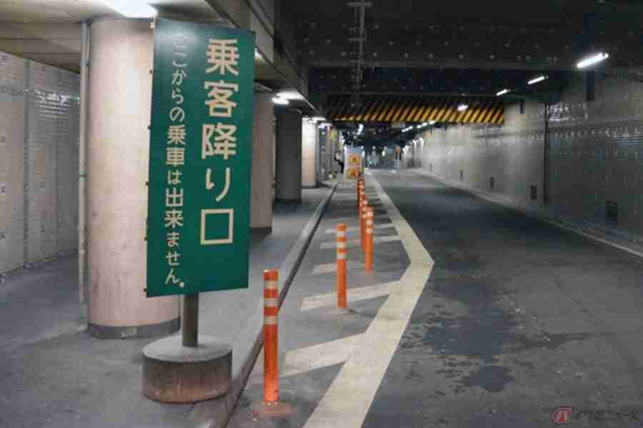 舛添要一氏、駅タクシー乗り場の設計を批判　「利用者無視」「時代遅れの国」