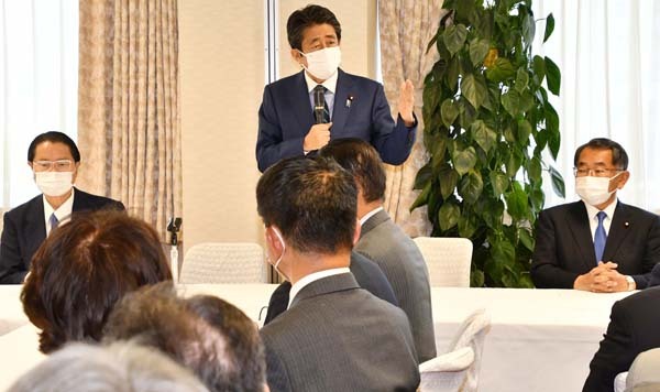 自民党最大派閥「安倍派」総崩れ…旧統一教会との“親密な関係”次々さらされ集中砲火（日刊ゲンダイDIGITAL） - Yahoo!ニュース