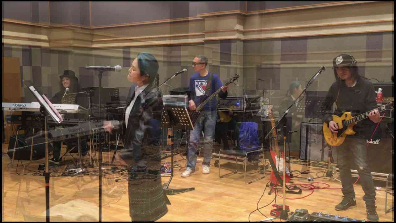 【ライブリハーサル映像】NOKKOからのメッセージ＆「Maybe Tomorrow」 - YouTube