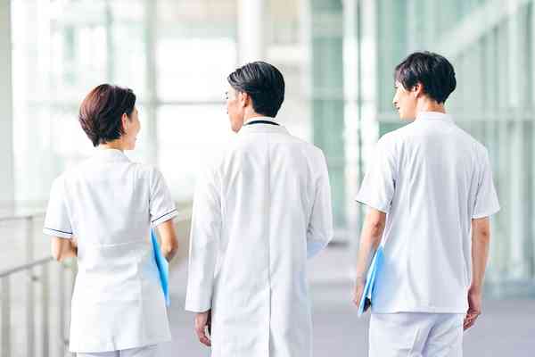 医師の年収アップのコツ。勤務医の年代別年収を調べました - 【Dr.転職なび】医師の転職/就職の募集など好条件や非公開求人多数！