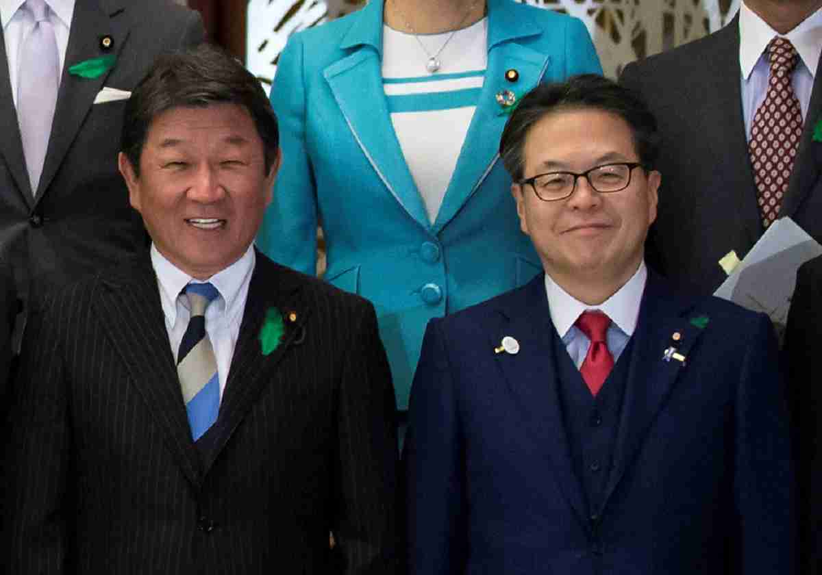 茂木外相と世耕幹事長、自民党議員も“気持ち悪がる”ほどの安倍首相「賛美」合戦