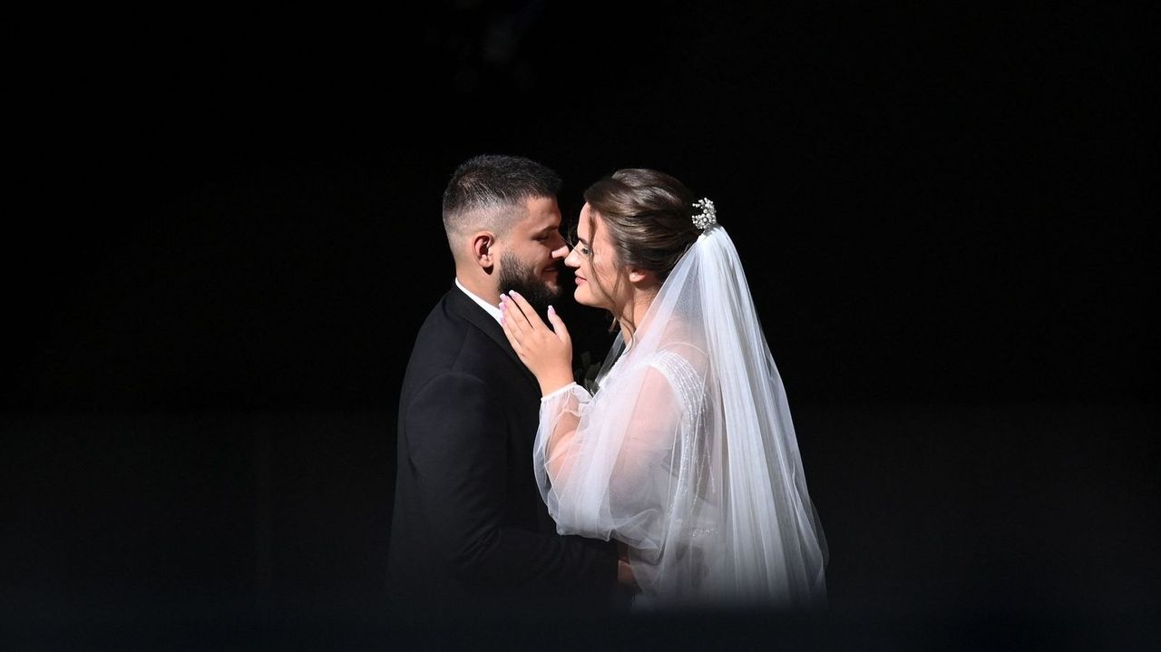 ウクライナ 結婚急ぐ若者が急増 - Yahoo!ニュース