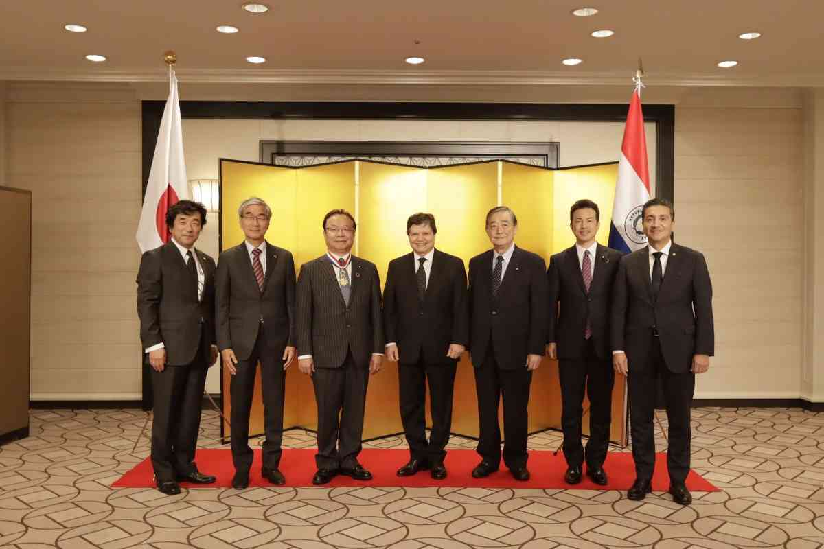 Paraguay y Japón trabajarán para fortalecer el apoyo y la cooperación a nivel parlamentario | Embajada de la República del Paraguay en Japón