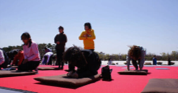 旧統一教会イベントでの安倍元首相側近・萩生田光一氏「四つん這い」証言　元女性信者が赤裸々に！ | 東スポの社会に関するニュースを掲載