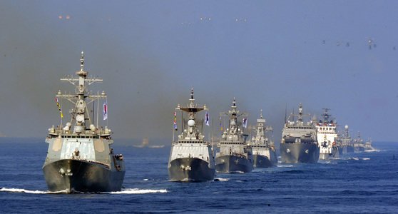 日本、１１月の観艦式に韓国海軍招待…政府「さまざまな状況を考慮中」 | Joongang Ilbo | 中央日報