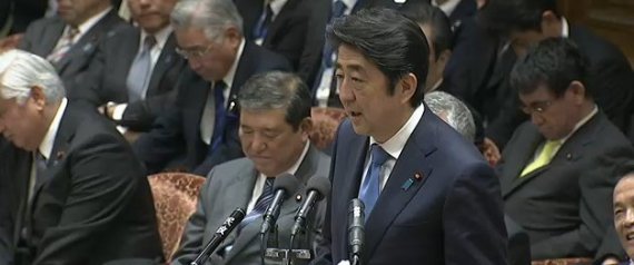 安倍首相、妻がパートで働き始めたら「妻の月収25万円」 例え話が波紋