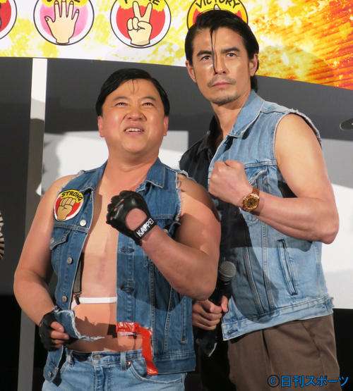 伊藤英明 またまたイケメン崩壊変顔シリーズ 今度はアイス食べて… 「誰かと」「ギャップ笑」の声