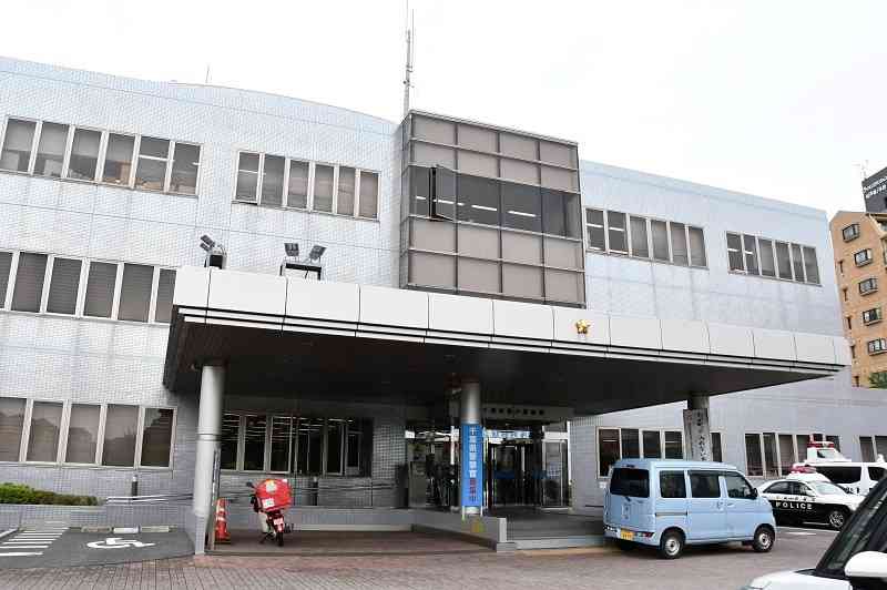 女子高生のリュックに汚物入れた疑い　松戸署、容疑で男を逮捕　商業施設内のエレベーターでポケットに…（千葉日報オンライン） - Yahoo!ニュース