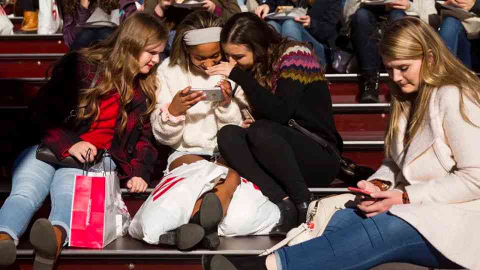 Facebookはおじさん、おばさん？ 悩めるティーンのSNS事情も | ギズモード・ジャパン