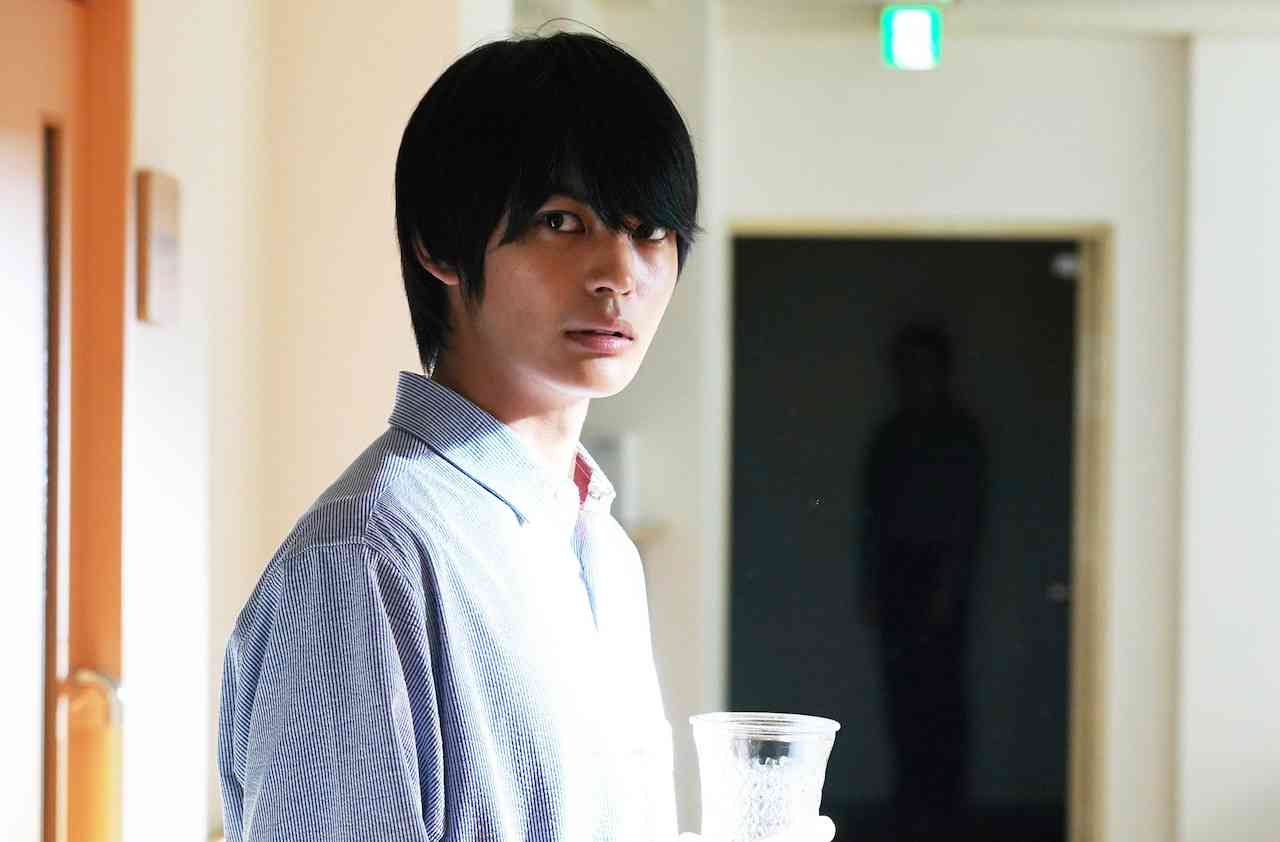 稲垣吾郎が真夏の夜をゾっとさせる『ほん怖』8月20日放送へ　神尾楓珠が心霊ドラマで熱演