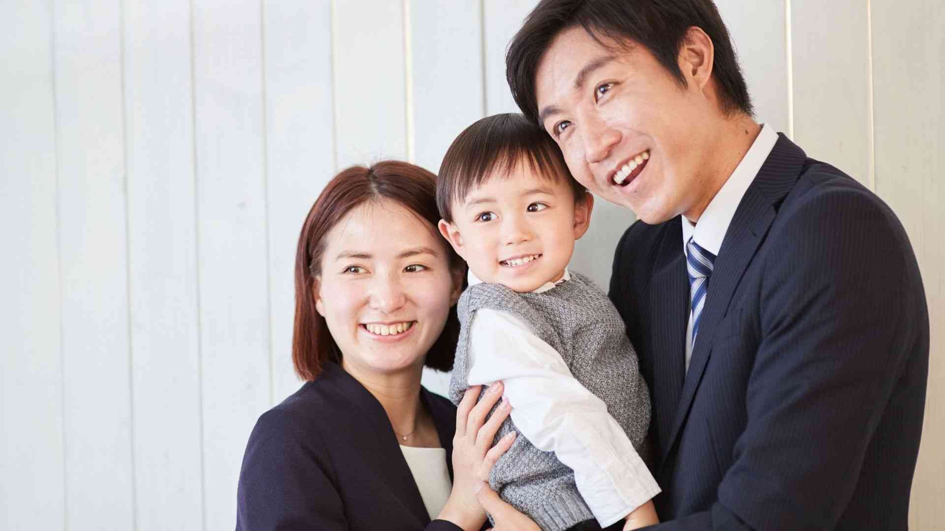 「貧乏子沢山」どころか「裕福じゃなければ産めない」経済的少子化と「裕福でも産まない」選択的少子化 | ガールズちゃんねる - Girls ...