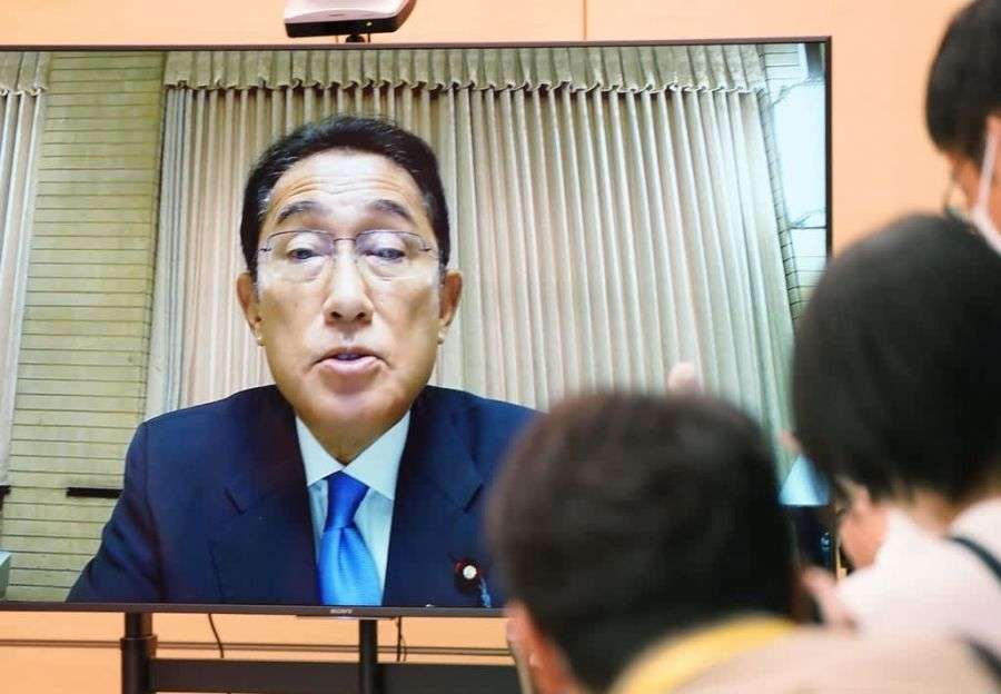 支持率急落でもノンキ…？統一教会問題「岸田首相の本音」が見えた（FRIDAY） - Yahoo!ニュース
