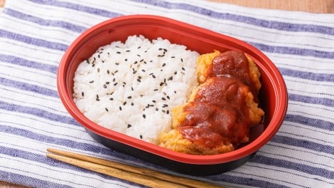 ローソンストア100「だけ弁当」シリーズ累計225万食突破、第5弾は『チキンナゲット弁当』