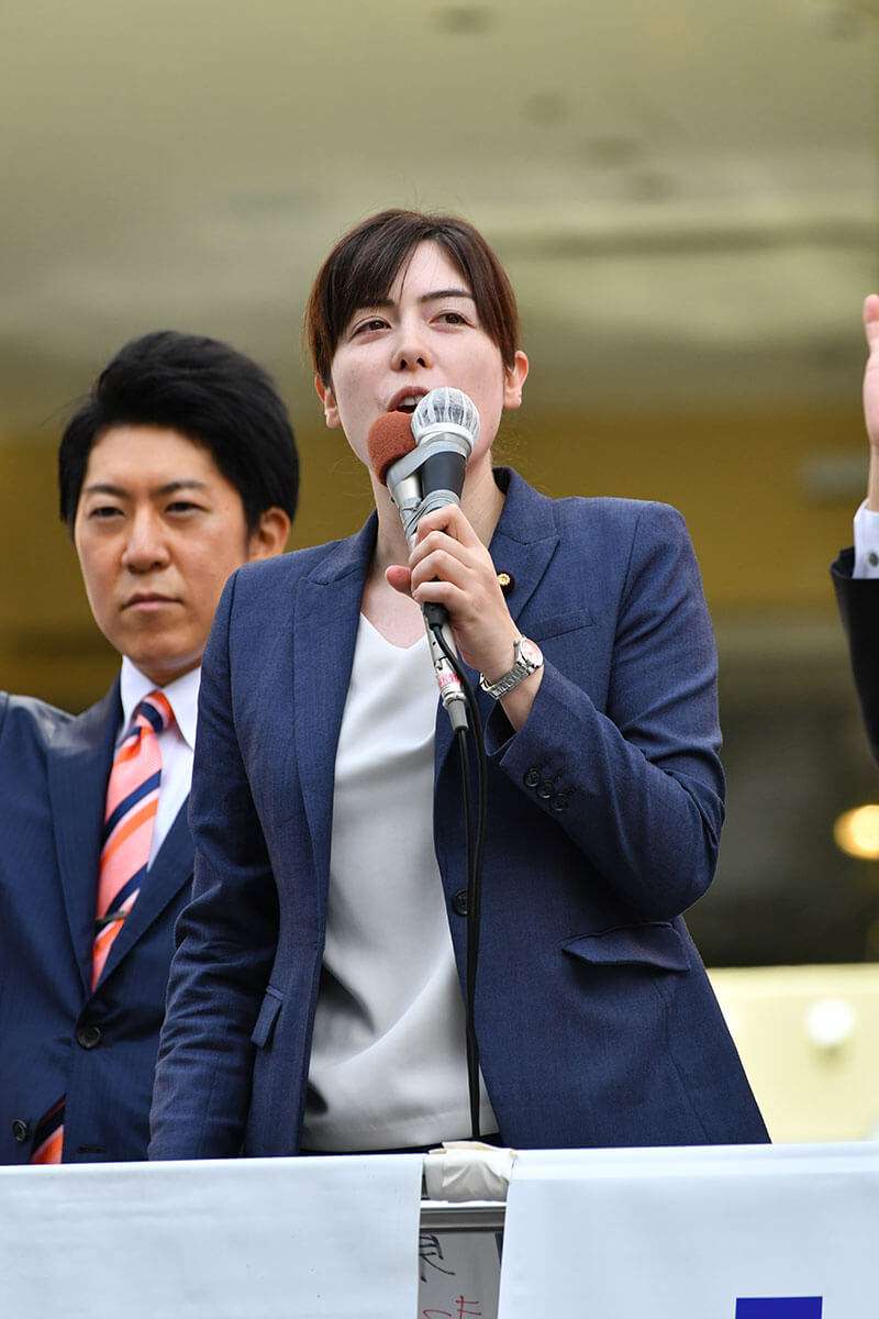公明党＝創価学会に“反旗”を翻した自民「小野田紀美氏」が圧勝　故・安倍元首相も評価した岡山のジャンヌダルクの“信念”（デイリー新潮） - Yahoo!ニュース