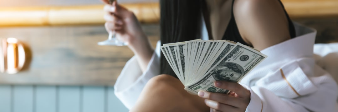 300万円の「シャンパンタワー」からわずか2ヶ月で…歌舞伎町のホストに狂った女性たちの「衝撃の告白」（宇都宮 直子） | 現代ビジネス | 講談社（1/4）