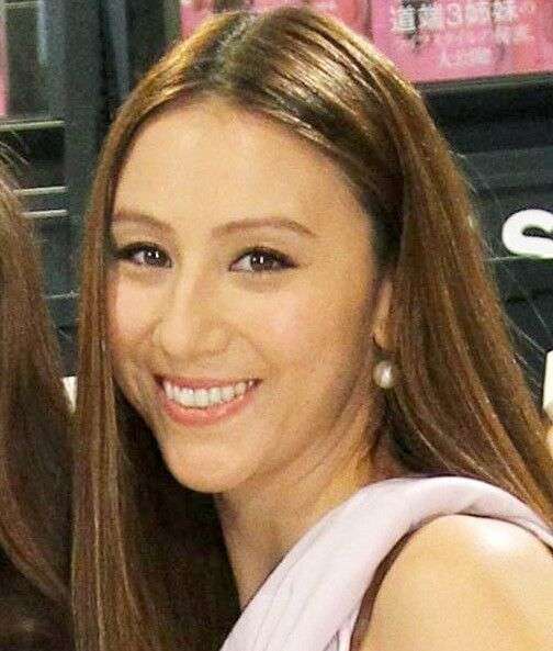 ４３歳・道端カレン「ビキニフィットネス大会」優勝を報告　鍛え抜かれた筋肉美ボディーに驚嘆の声 : スポーツ報知