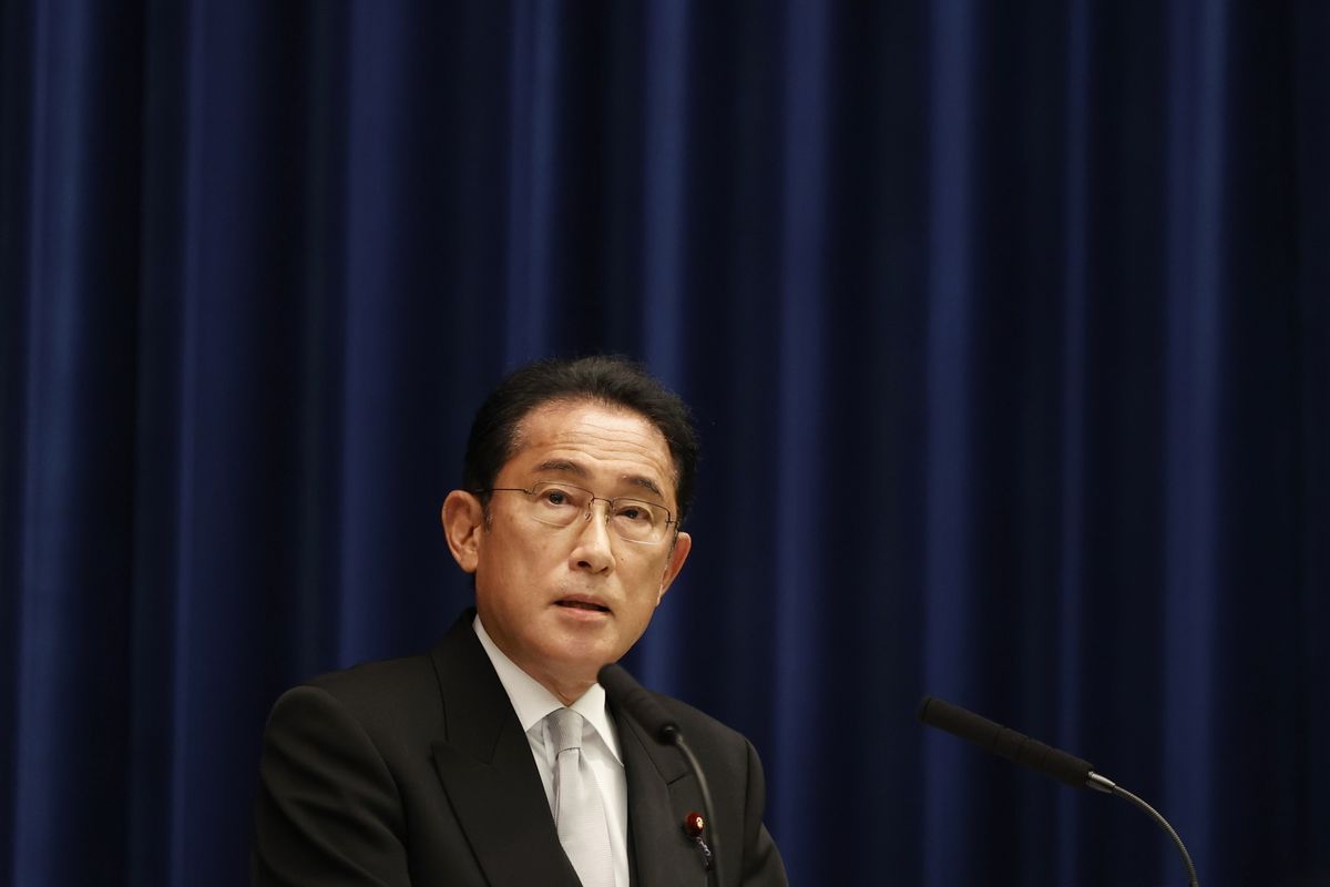 岸田首相が次世代原発の開発・建設検討指示の報道、関連株価上昇 - Bloomberg