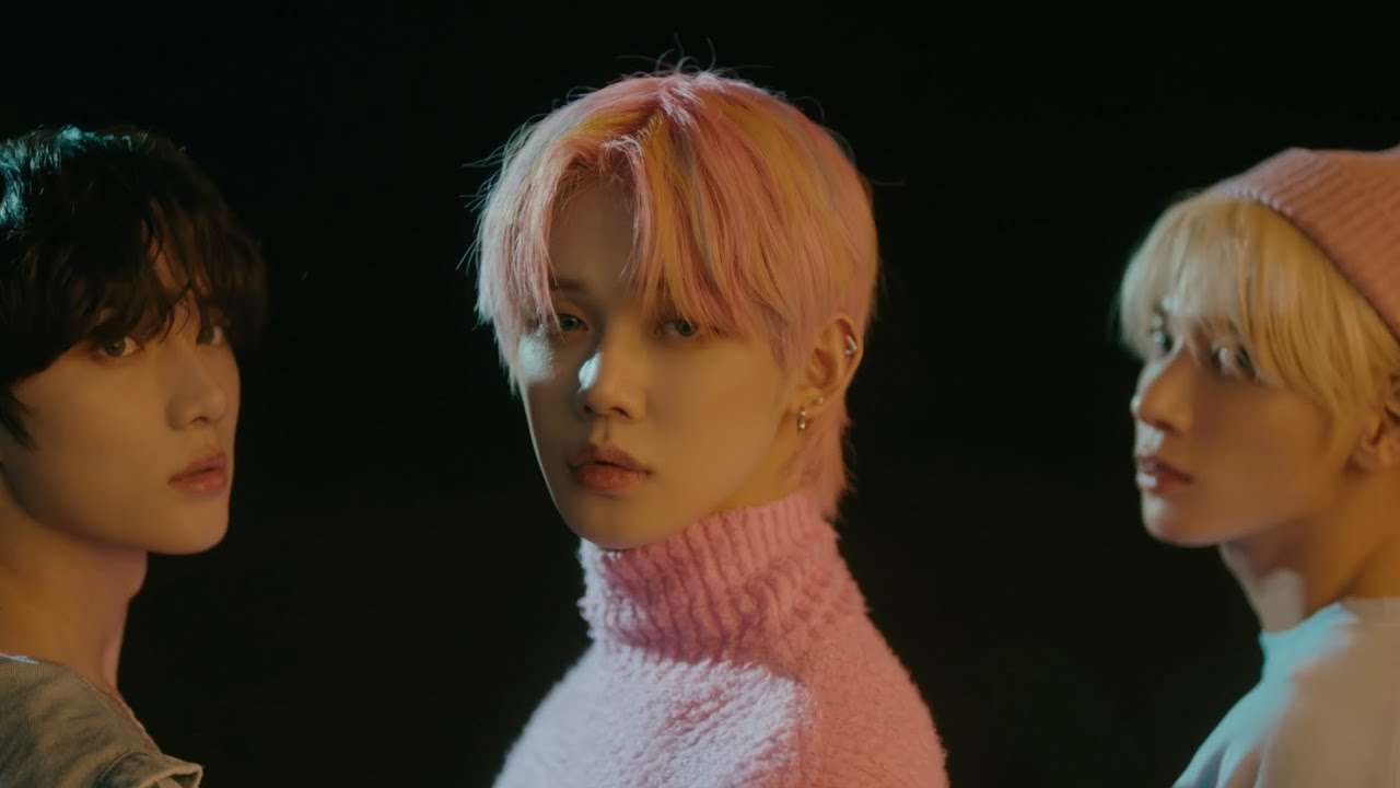 TXT (투모로우바이투게더) '永遠に光れ [Everlasting Shine]' Official MV - YouTube
