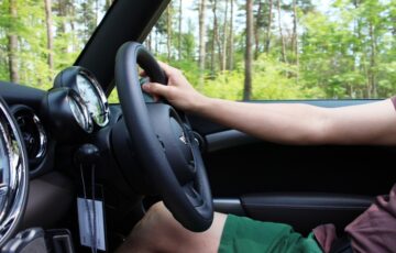 「車が汚れる」と舌打ち…意気投合した男性に「交際終了」を告げた34歳女性の“本音”