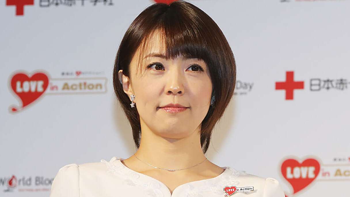 小林麻耶が謝罪！　“愛のTシャツ”販売でトラブル発生……夫・吟氏は「あり得ない」怒りあらわ(2022/08/10 14:11)｜サイゾーウーマン