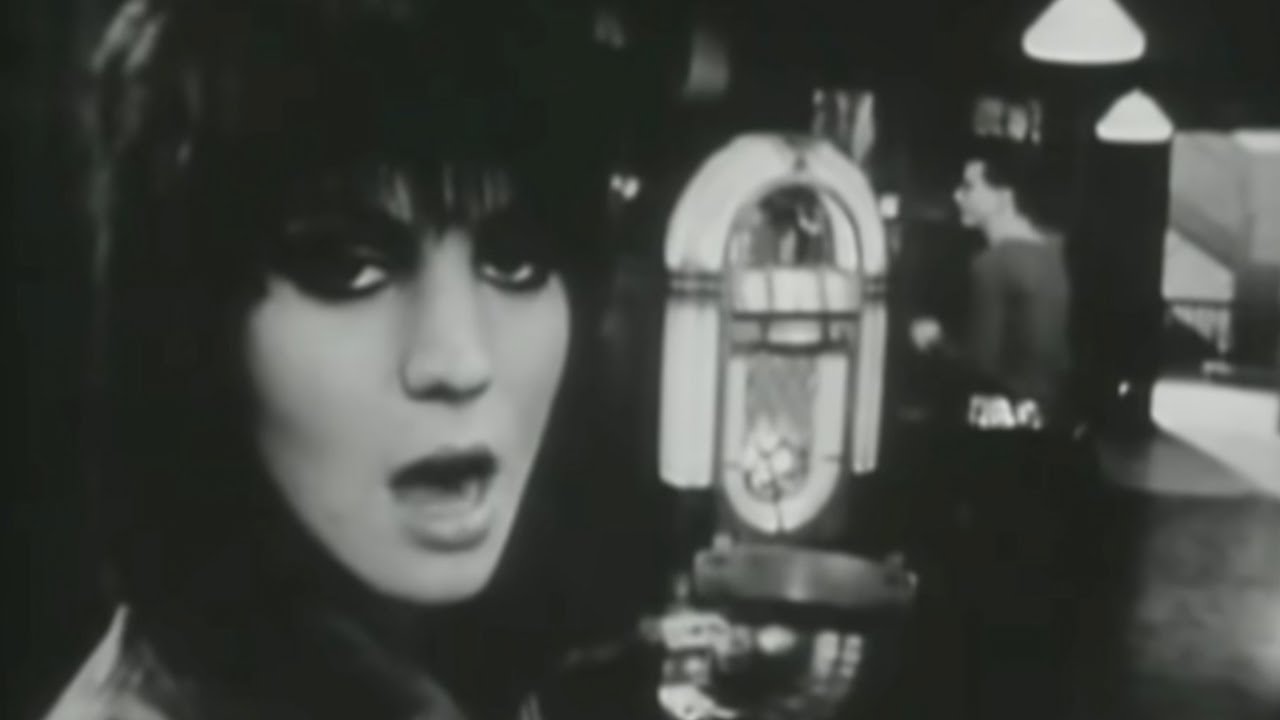 Joan Jett - I Love Rock 'N Roll (Official Video) - YouTube