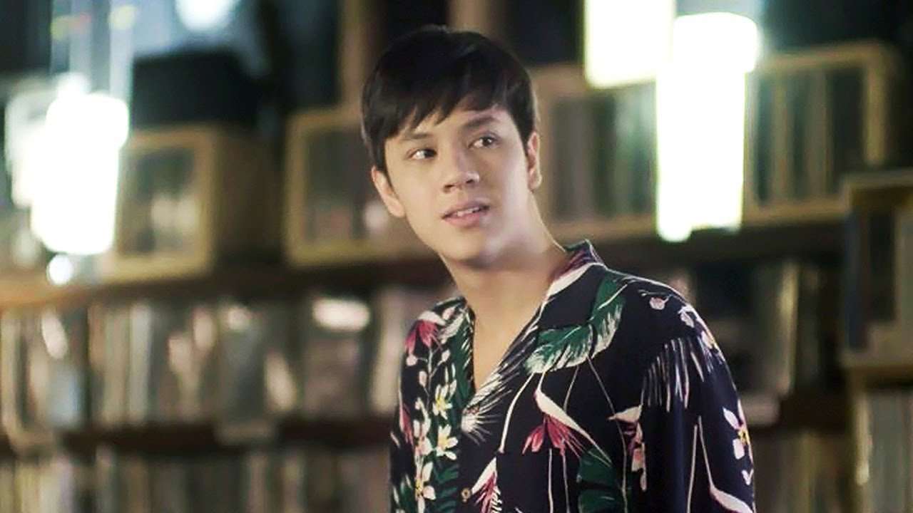 YOUniverse (จักรวาลเธอ) - นนน กรภัทร์ - YouTube