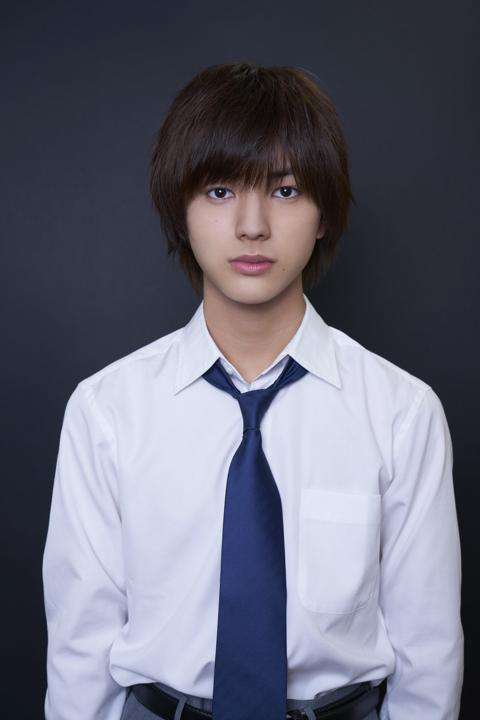荒木飛羽：「あな番」「るろ剣」で話題の16歳、連ドラ初主演　人気マンガ「少年のアビス」実写化