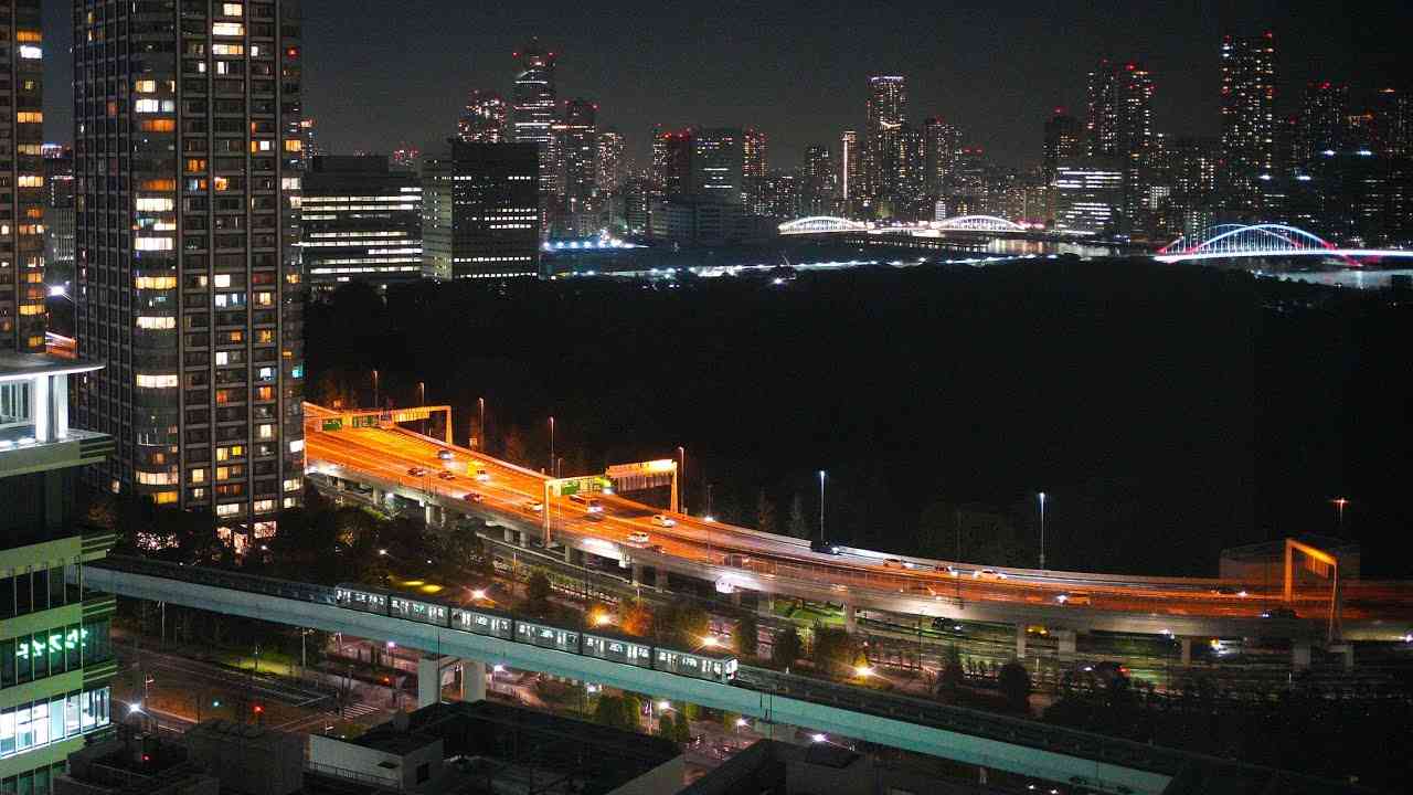 LIVE ゆりかもめと首都高速環状線と浜離宮公園/ 2022.8.21-22 Yurikamome Expressway and Metropolitan Expressway - YouTube