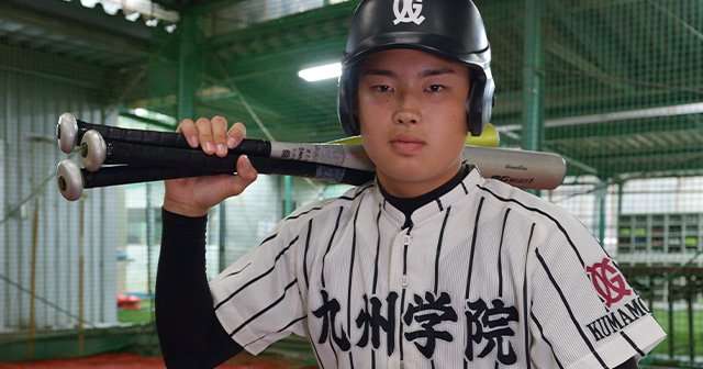 「宗の話は、何も喋りませんよ」村上宗隆の父から忠告も…気づけば2時間“家族の話” 弟・慶太「宗にぃと背比べすると、自分が勝つんです！」 - プロ野球 - Number Web - ナンバー