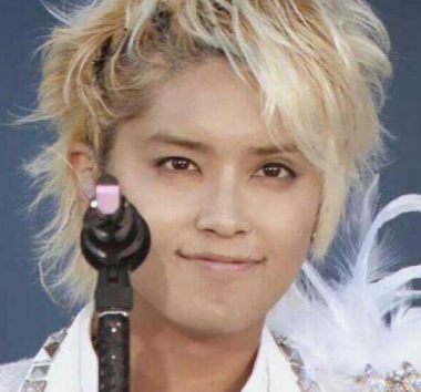 【週刊文春】NEWS手越祐也と未成年女性の「飲酒パーティー」動画