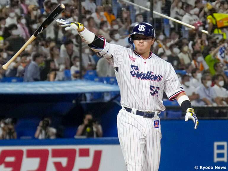 【ヤクルト】村上宗隆50号　松井秀喜以来、日本人20年ぶりの大台到達　22歳7か月は史上最年少