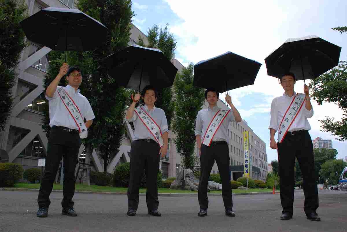 「雨傘OK、日傘NG」小学校の“ダブスタ” 熱中症防げるのに…