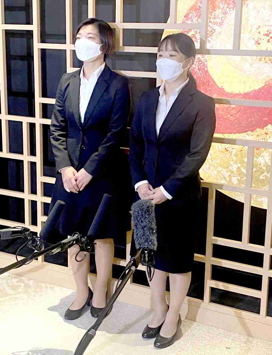 坂本花織、右手小指を骨折「やばい、めっちゃ不自由」樋口新葉は初戦終え「次のことを考えて行きたい」（スポーツ報知） - Yahoo!ニュース