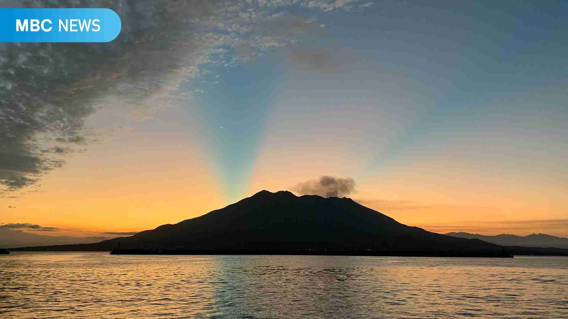 桜島上空に２本の“青い帯”出現　目撃続々　正体は？　鹿児島（MBC南日本放送） - Yahoo!ニュース