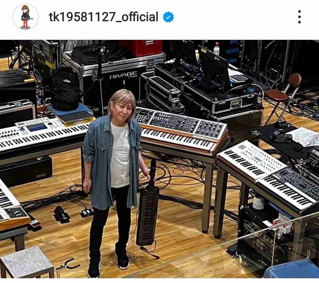 小室哲哉、金髪ボブの６３歳私服姿＆手首のタトゥーを披露「かっこいい」「ラフな姿も素敵」 : スポーツ報知