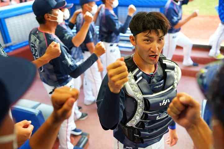 経験が輝くとき――伊藤光の言葉とリード／BBB（BAY BLUE BLUES） -in progress-（週刊ベースボールONLINE） - Yahoo!ニュース