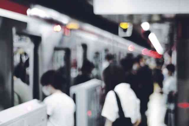 「見るハラ」被害が残す大きな精神的ダメージ　下着だけじゃない盗撮被害の危険も｜NEWSポストセブン