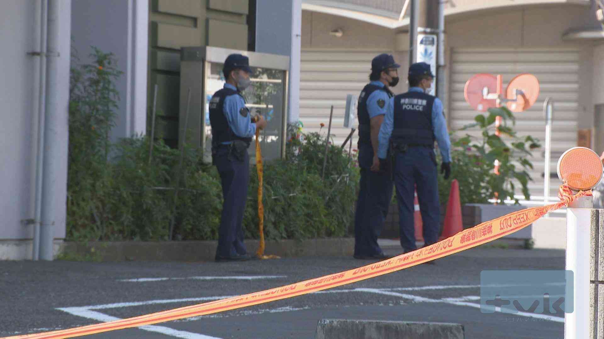 【速報】警察署玄関で犯行に…　殺人未遂容疑で女逮捕（tvkニュース（テレビ神奈川）） - Yahoo!ニュース