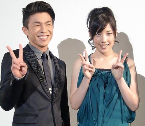 仲里依紗　真っ赤なポニーテールでNYファッションウイーク参加「海外セレブみたい」「ファビュラス」の声