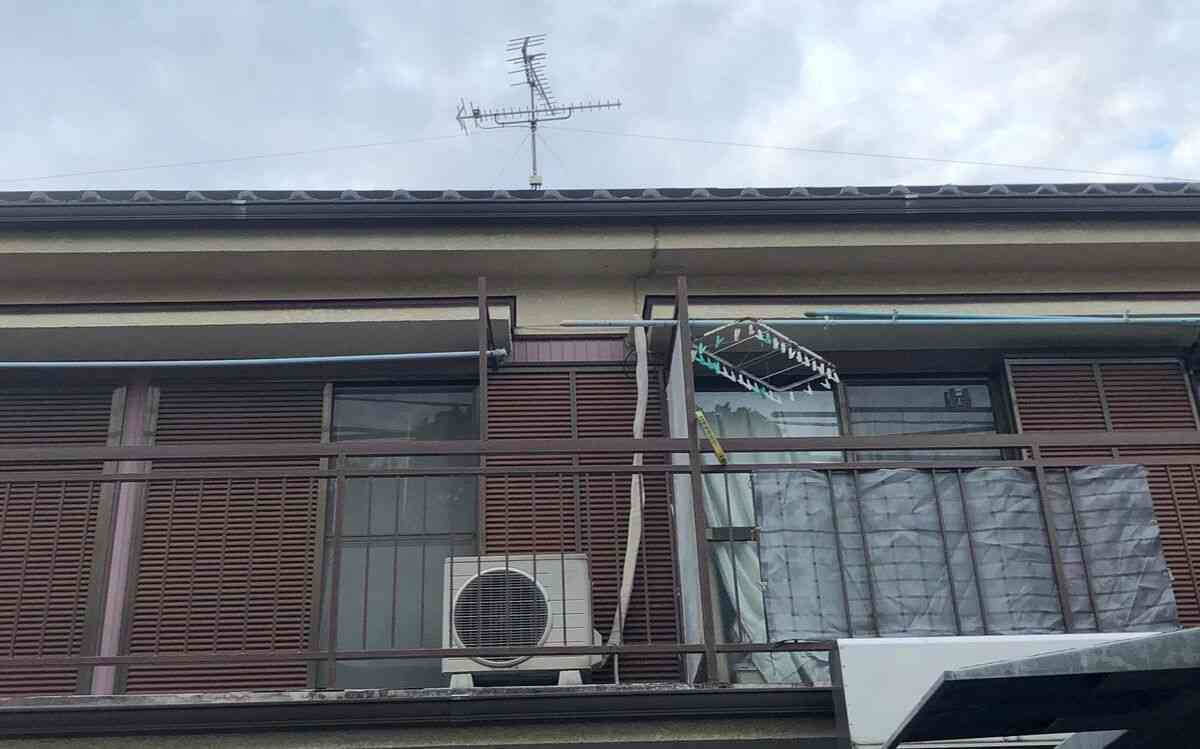 「2年前にも“顔のかわいいお気に入りの14歳”と…」“男子中学生”に淫らな行為で逮捕 42歳シングルマザーが“また超えてしまった一線”《携帯のやりとりで発覚》 | 文春オンライン