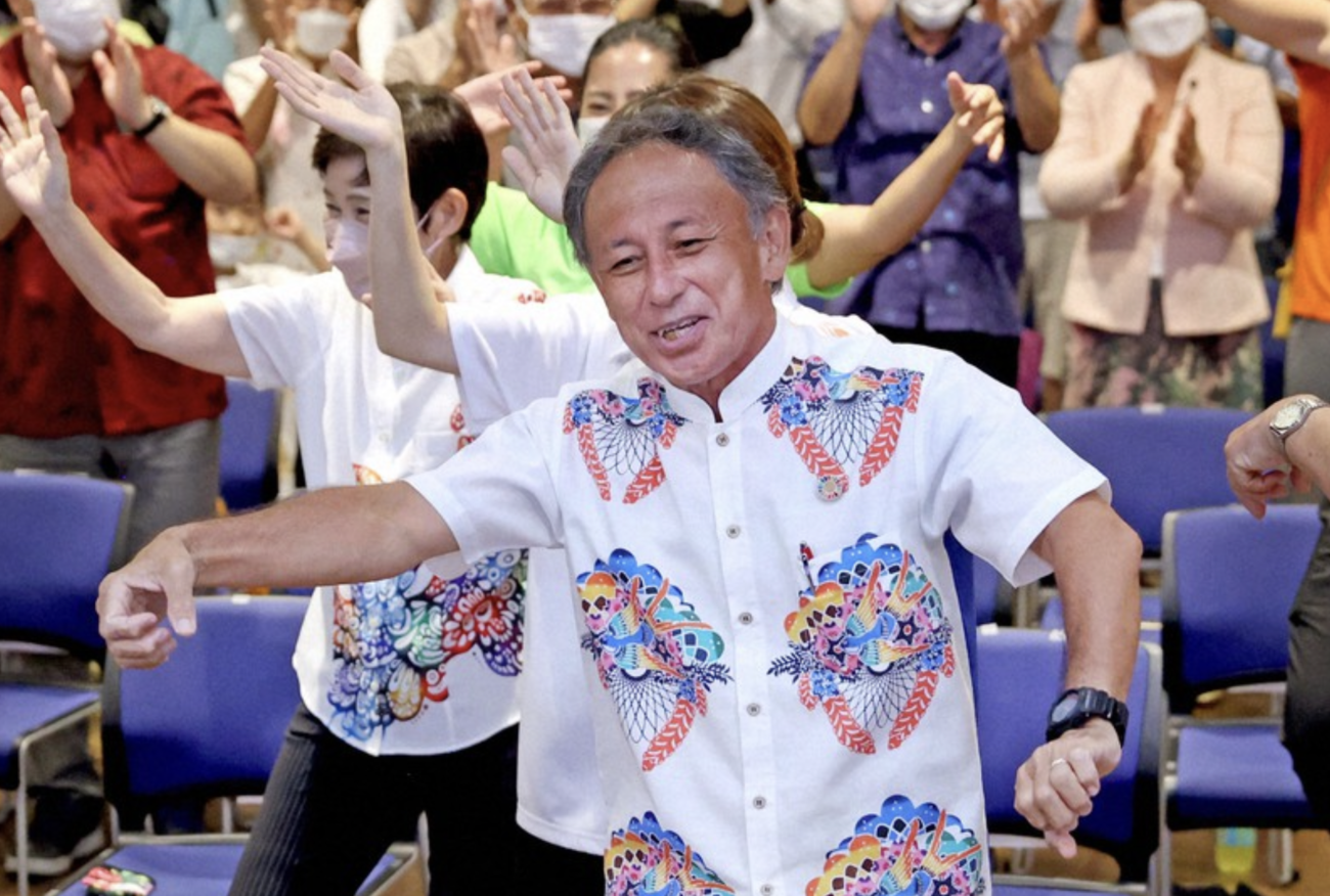 沖縄知事選で再選した中国共産党のスパイ「玉城デニー」、対中戦略について「有事を前提とした配備計画はあってはならない」と親中ぶりを見せつけ、批判殺到  |  RAPT理論+α