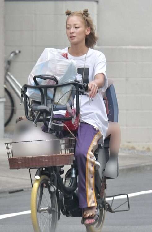 西山茉希「本気ミニスカも気だるいジャージもどっちも真実」恋する母のリアルな日常