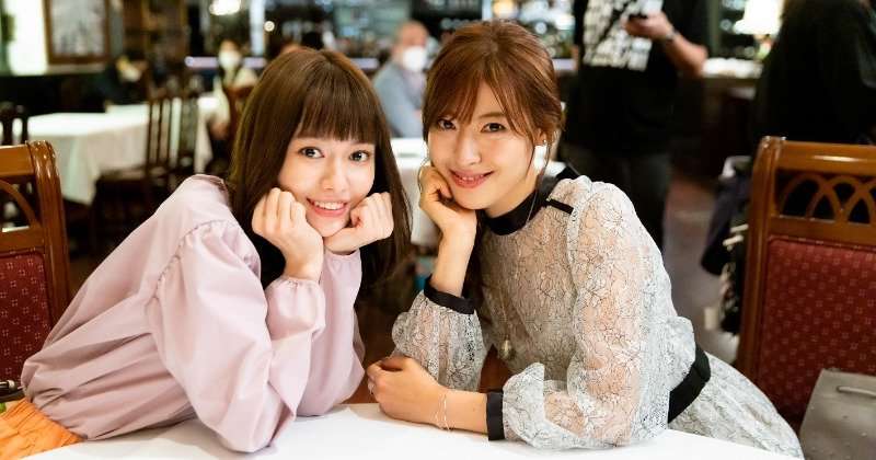 山本舞香＆瀧本美織“姉妹”がクランクイン　『Sistar』現場で仲良しオフショット  | ORICON NEWS