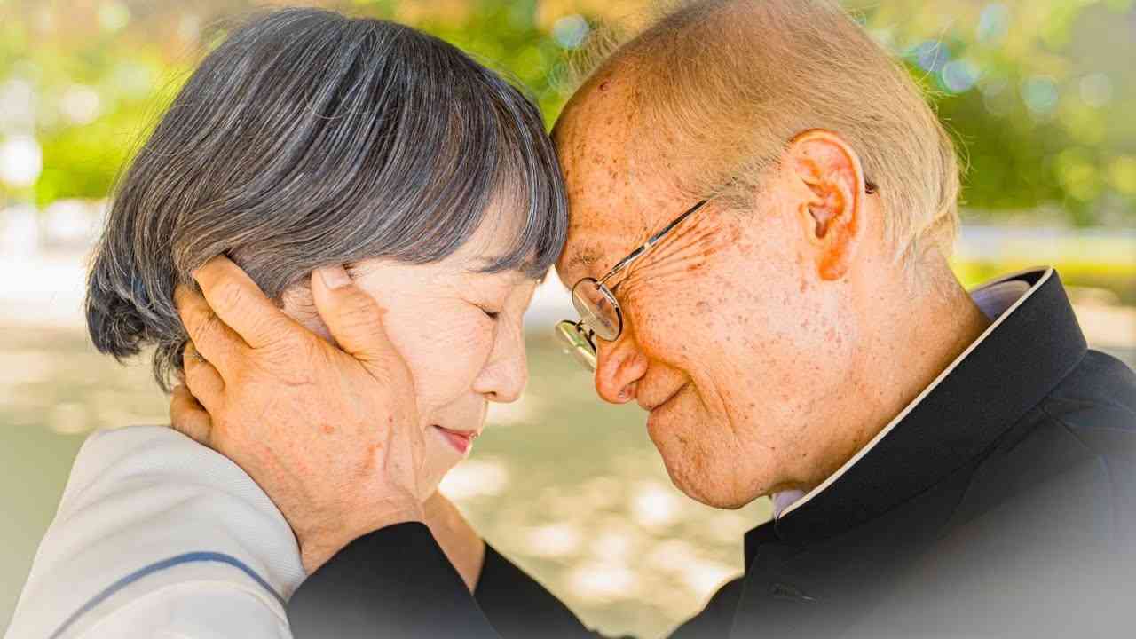 放送事故すぎるアイス屋さんのCM - YouTube